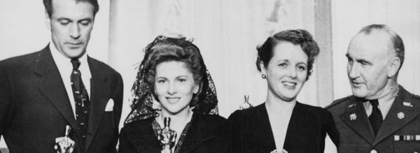 Da esquerda pra direita: Gary Cooper, Joan Fontaine, Mary Astor e Donald Crisp com suas estatuetas do Oscar (photo by www.oscars.org)