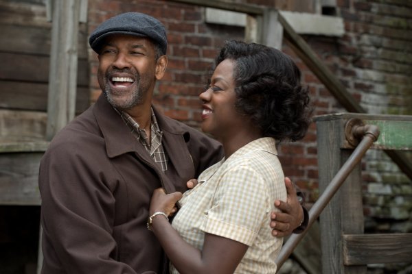 Parceria de sucesso entre Denzel Washington e Viola Davis pode resultar em Oscar para Fences (photo by cine.gr)