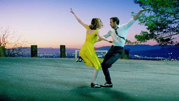 Coreografia do musical de Damien Chazelle, La La Land, com Ryan Gosling e Emma Stone (photo by cine.gr)